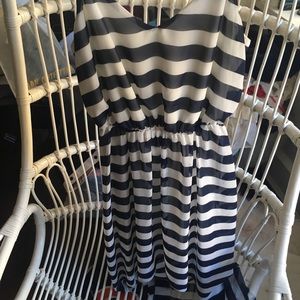 Hi low navy/White striped dress